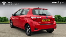 Toyota Yaris 1.5 Hybrid Icon Tech 5dr CVT Hybrid Hatchback